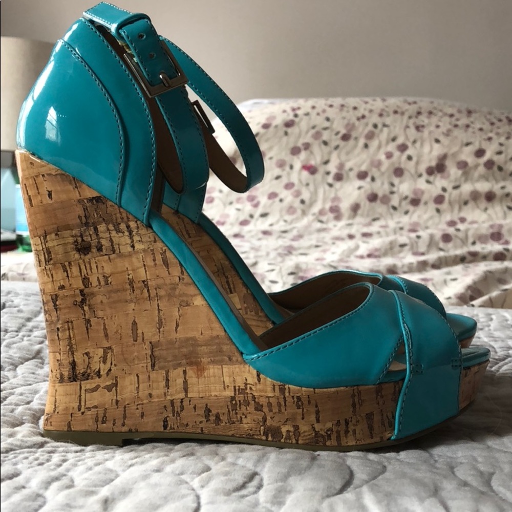 Guess Helix Patent Wedge Sandal